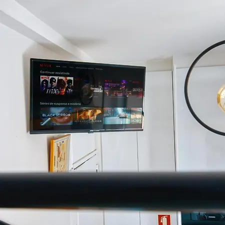 Historic Gem & Modern Loft In The Heart Of