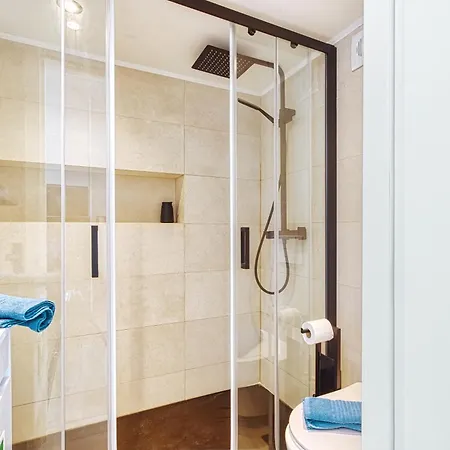 Daire Historic Gem & Modern Loft In The Heart Of *