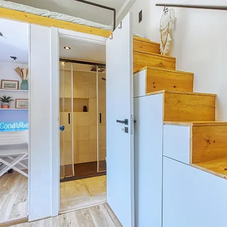 Historic Gem & Modern Loft In The Heart Of Lejlighed