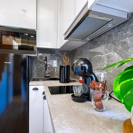 Historic Gem & Modern Loft In The Heart Of *