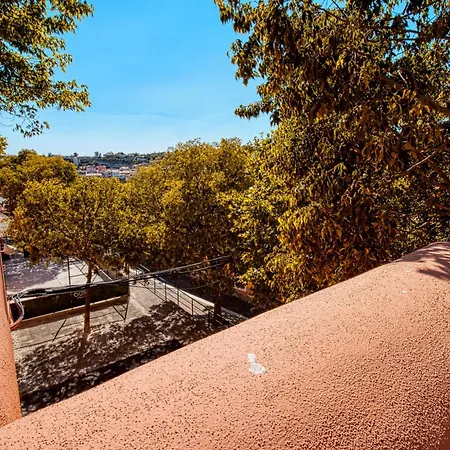 Appartement Historic Gem & Modern Loft In The Heart Of